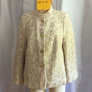 Jacket in cream with raised tan design by Simonton